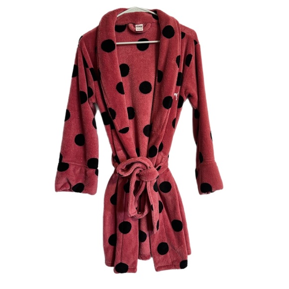 PINK Bathrobe. - Picture 1 of 9